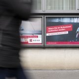 La Banque cantonale bernoise (BCBE) veut mettre l'accent sur son offre numérique. (archives) KEYSTONE/ANTHONY ANEX